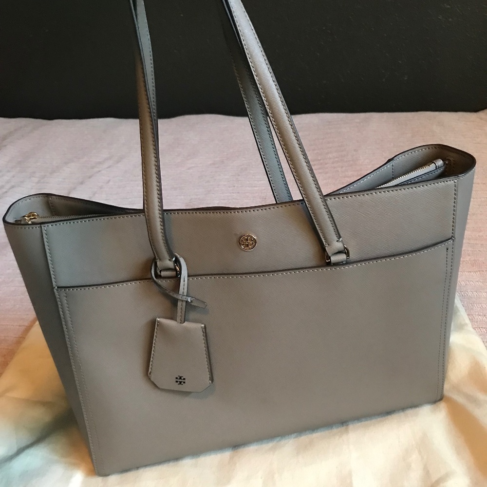 *TORY BURCH*UNUSED*DISCONTINUED*Robinson Leather Tote Bag in Gray Heron